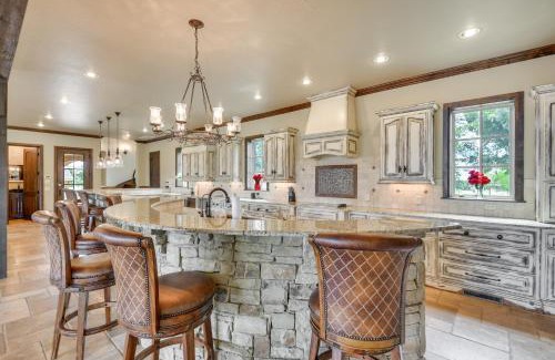 Edmond Apartment | Spacious Edmond Vacation Rental with Hot Tub!