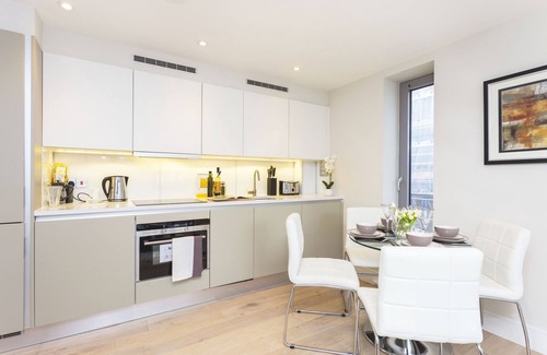 Cathedrals Apartment | Spacious Elegant Apartments in Southbank