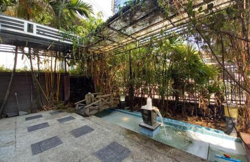 Bang Prok House | Spacious Entire House with shared Fitness Room and Shared Indoor Pool in club