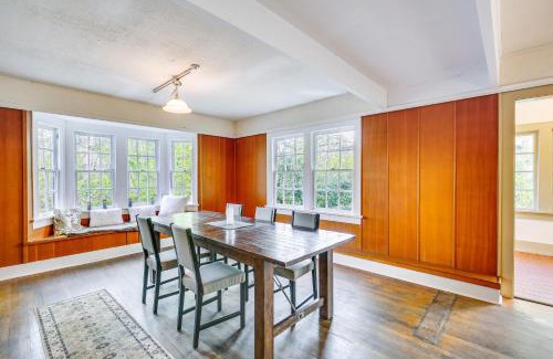 Amazon House | Spacious Eugene Home with Patio - Walk to UO Campus!