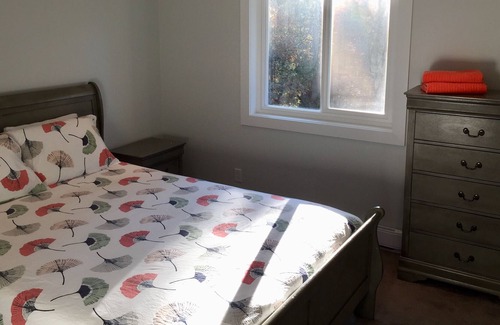 Saanich East House | Spacious executive home near the beach and downtown Victoria