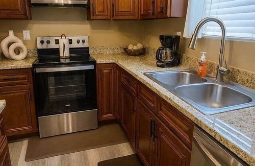 Mobile House | Spacious Family Getaway w/Private Pool