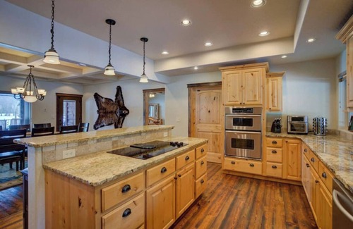 Priest River House | Spacious Family Home on Priest Lake Golf Course