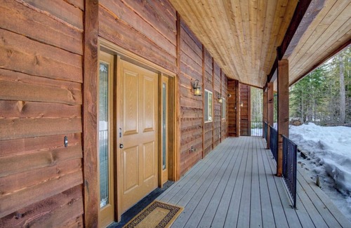 Priest River House | Spacious Family Home on Priest Lake Golf Course