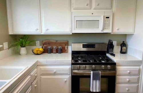 Fire Mountain House | Spacious Family Retreat near Legoland and Ocean with Beach Gear Provided