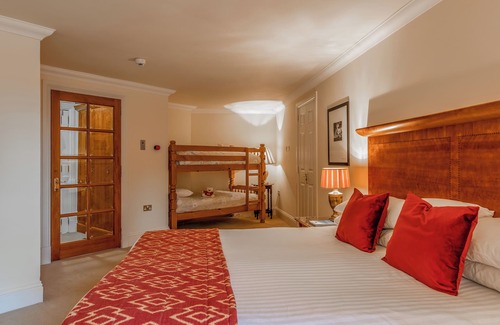 Nairn Hotel | Spacious Family Room: Right in the Heart of the City | Near Inverness Airport