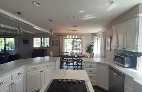 Canyon Lake House | Spacious fully remodeled lakefront 5-bedroom house in beautiful Canyon Lake