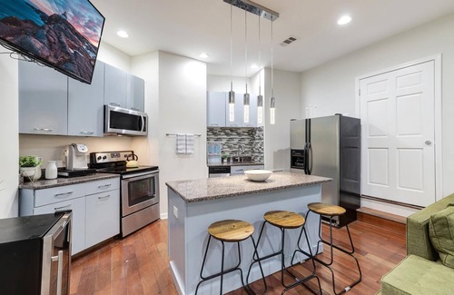 Eckington Other | SPACIOUS GARDEN OASIS IN THE HEART OF DC! WALKABLE TO IT ALL!