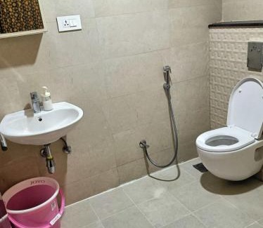 Nanakram Guda House | Spacious Gated 3BHK in IT corridor