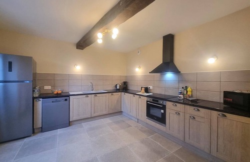 Le Crozet Cottage | Spacious gîte in Crozet - Up to 12 people, pets allowed