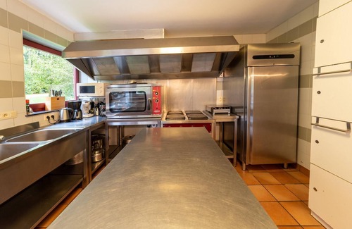 Trois-Ponts House | Spacious Group Stay in Wanne