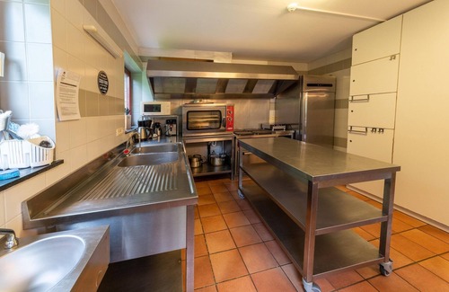 Trois-Ponts House | Spacious Group Stay in Wanne