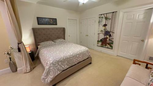 Princeton House | Spacious Guest Suite 5 Minutes to Princeton University with Free Parking