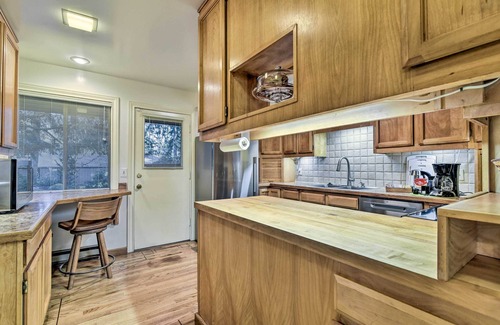 Hillsboro House | Spacious Hillsboro Home ~ 18 Mi to Portland!