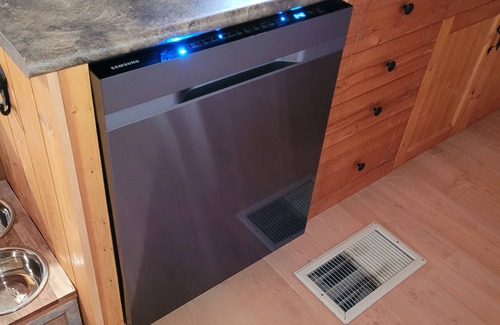 Grand Marais Cottage | Spacious Hillstone Lakehouse