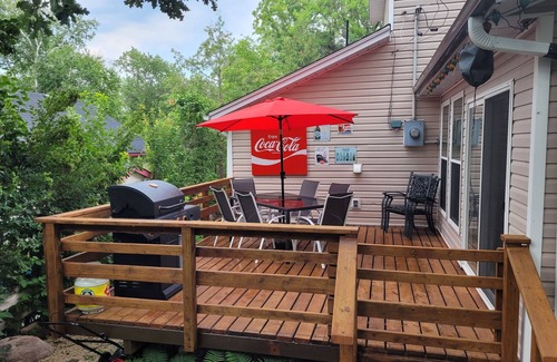 Grand Marais Cottage | Spacious Hillstone Lakehouse