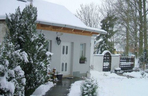 Oberhavel House | Spacious Holiday Home in Sommerfeld near Lake