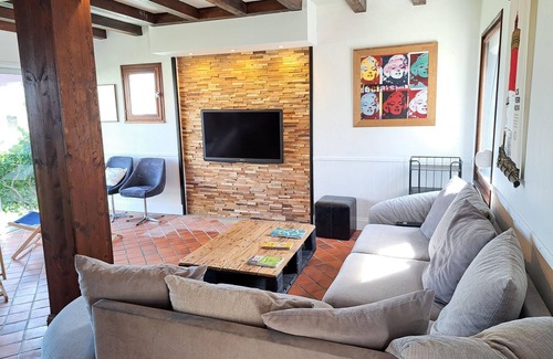 Plouneour-Brignogan-Plages House | Spacious holiday home with sea view