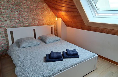 Plouneour-Brignogan-Plages House | Spacious holiday home with sea view