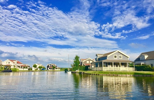 Municipality of Nissewaard House | Spacious holiday home with sauna and fishspot