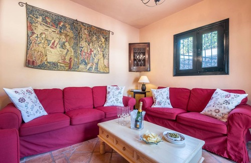 Valle de San Lorenzo Villa | Spacious holiday home “Casa Del Limonero” with Mountain View