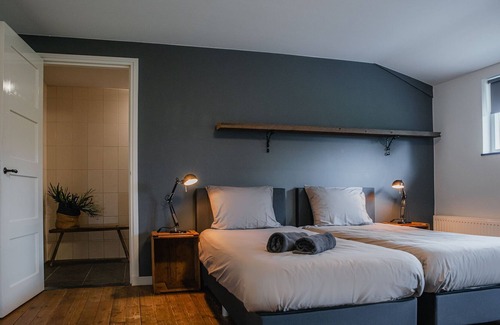 Leende House | Spacious holiday home in Leende with garden