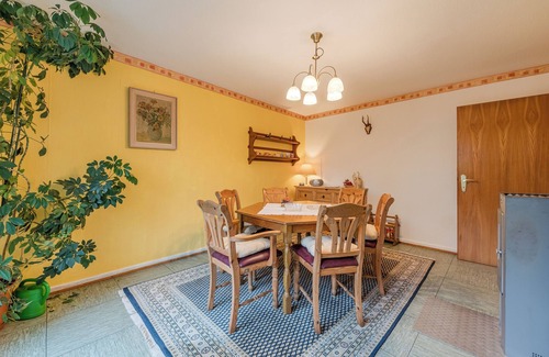 Hundheim House | Spacious holiday home with beautiful views over the Idarwald