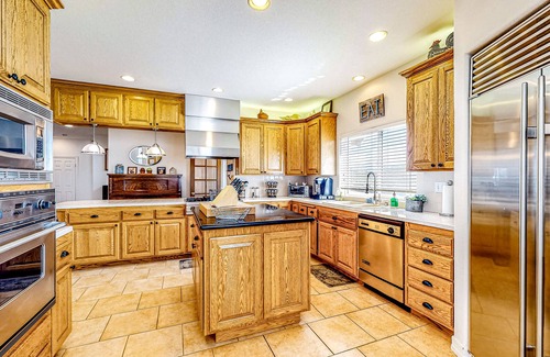 Banning House | Spacious home on 3.5 acres with covered patio, gourmet kitchen, & patio