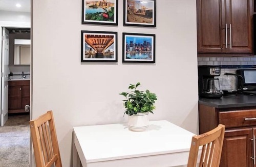 South Side Slopes House | Spacious Home | Perfect for Families or Groups