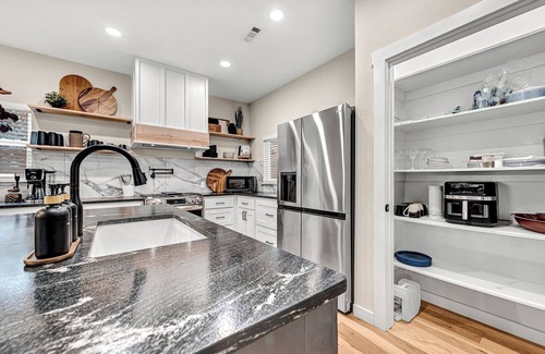 Fayetteville House | Spacious Home Steps from Baum Stadium – Ideal for Game Days!