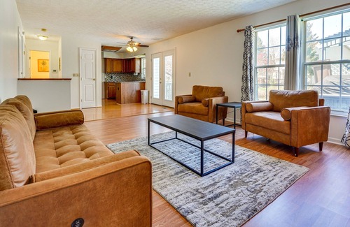 Gahanna House | Spacious Home w/ Deck - 9 Mi to Downtown Columbus