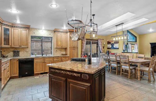 West University House | Spacious home w/HOT TUB near UNR, San Rafael Park