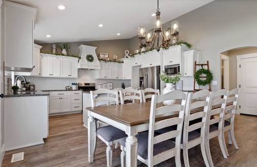 Ammon House | Spacious Home with swim spa and games sleeps 27