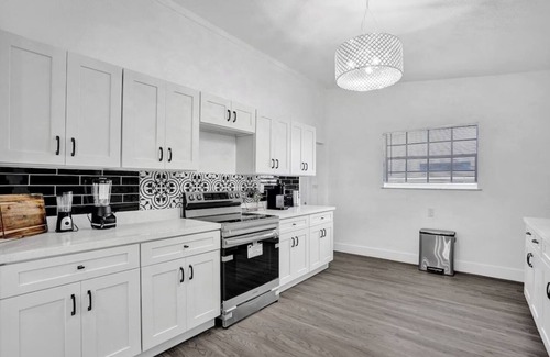 Ives Estates House | Spacious Home With Heated Pool