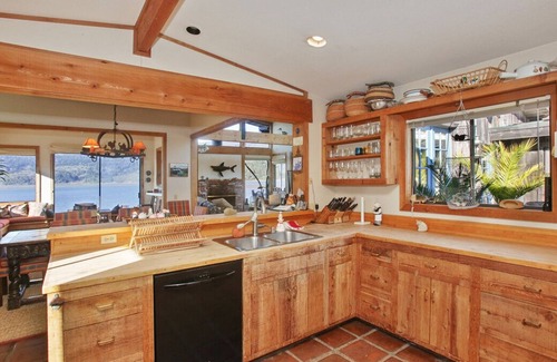 Stinson Beach House | Spacious Home with Gorgeous Views