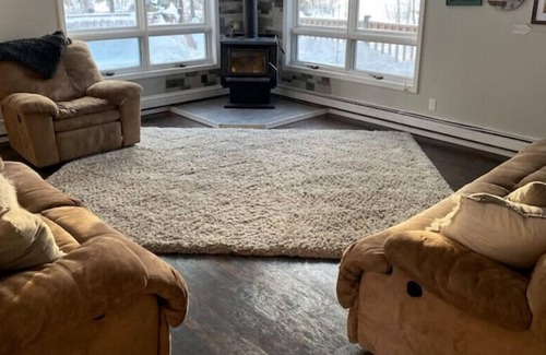 College House | Spacious house and yard, close to town and activities