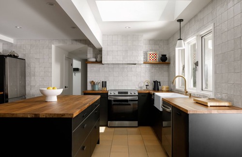 Okanagan-Similkameen Villa | Spacious house in a Naramta cherry orchard - 4 bedroom Spanish style villa