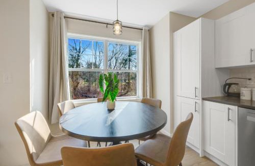 Maple Hill House | Spacious House in Prime Location