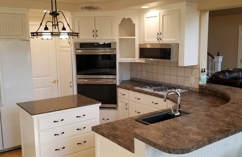 Peshastin House | Spacious House w/Nature View, Hot Tub, Gameroom