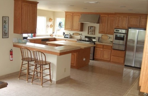 Kaweah House | Spacious House with Breathtaking Panoramic Views and Private River Access