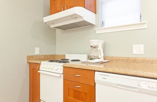 Hyde Park House | Spacious Hyde Park Guest House