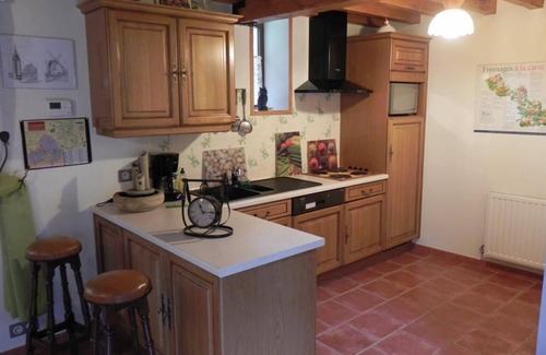 Steenvoorde Cottage | Spacious independent cottage near city center