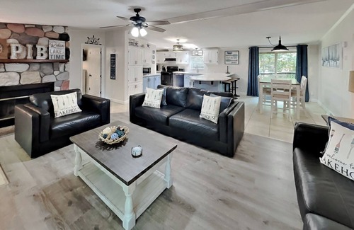 Put-in-Bay House | Spacious Island Club Home – Summer Fav! 10 PP-3 BR-2 BA-Pool- IC95