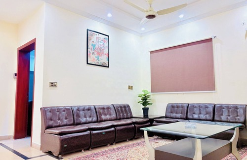 Lahore House | “Spacious King Rooms Prime DHA Location Perfect for Business & Family Stays