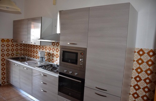 Assenza Apartment | "Spacious lake view apartment"
