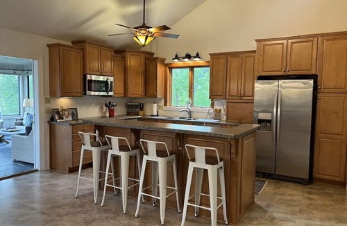 Huddleston House | Spacious lakefront retreat with unbeatable views - Sleeps 13