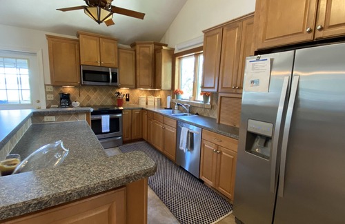 Huddleston House | Spacious lakefront retreat with unbeatable views - Sleeps 13