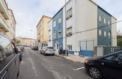 Mina Apartment | Spacious & Light-Filled 4BR Apartment By TimeColer