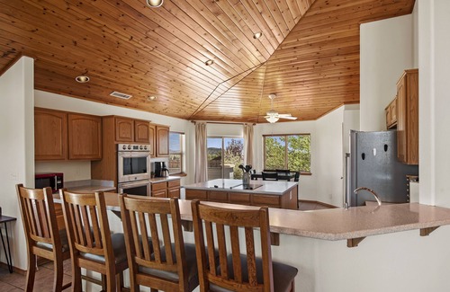 Flagstaff House | Spacious Lodge with Game Room and Peak Views on 2.5 acres