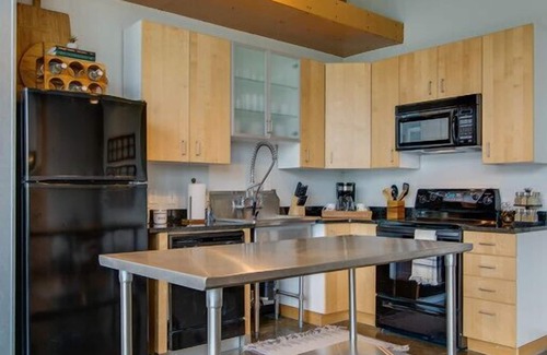 Downtown Nashville Apartment | Spacious Loft in Nashville Gulch Neighborhood!